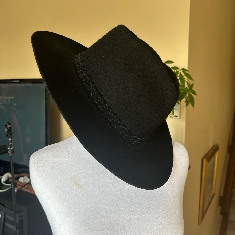 Lanning Outback Black Felt Cowboy Hat
